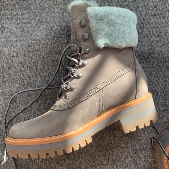 timberland boots - Picture 2 of 3